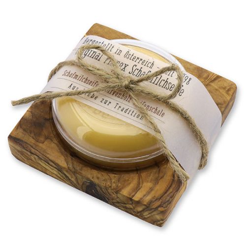 Soap set 100g round on olivewood soap dish "Love for tradition"