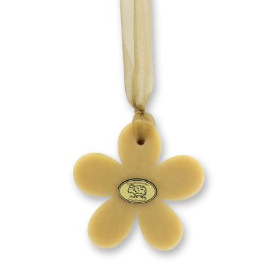 Sheep milk marguerite 78g hanging, Quince 