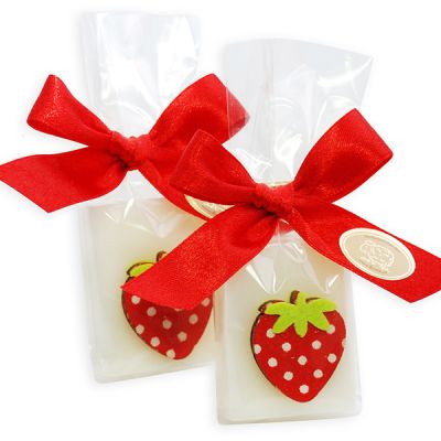 Sheep milk guest soap 25g, decorated with a strawberry in a cellophane, Classic 