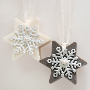 Sheep milk soap star hanging 80g, decorated with snowflake, Christmase rose white/silver 